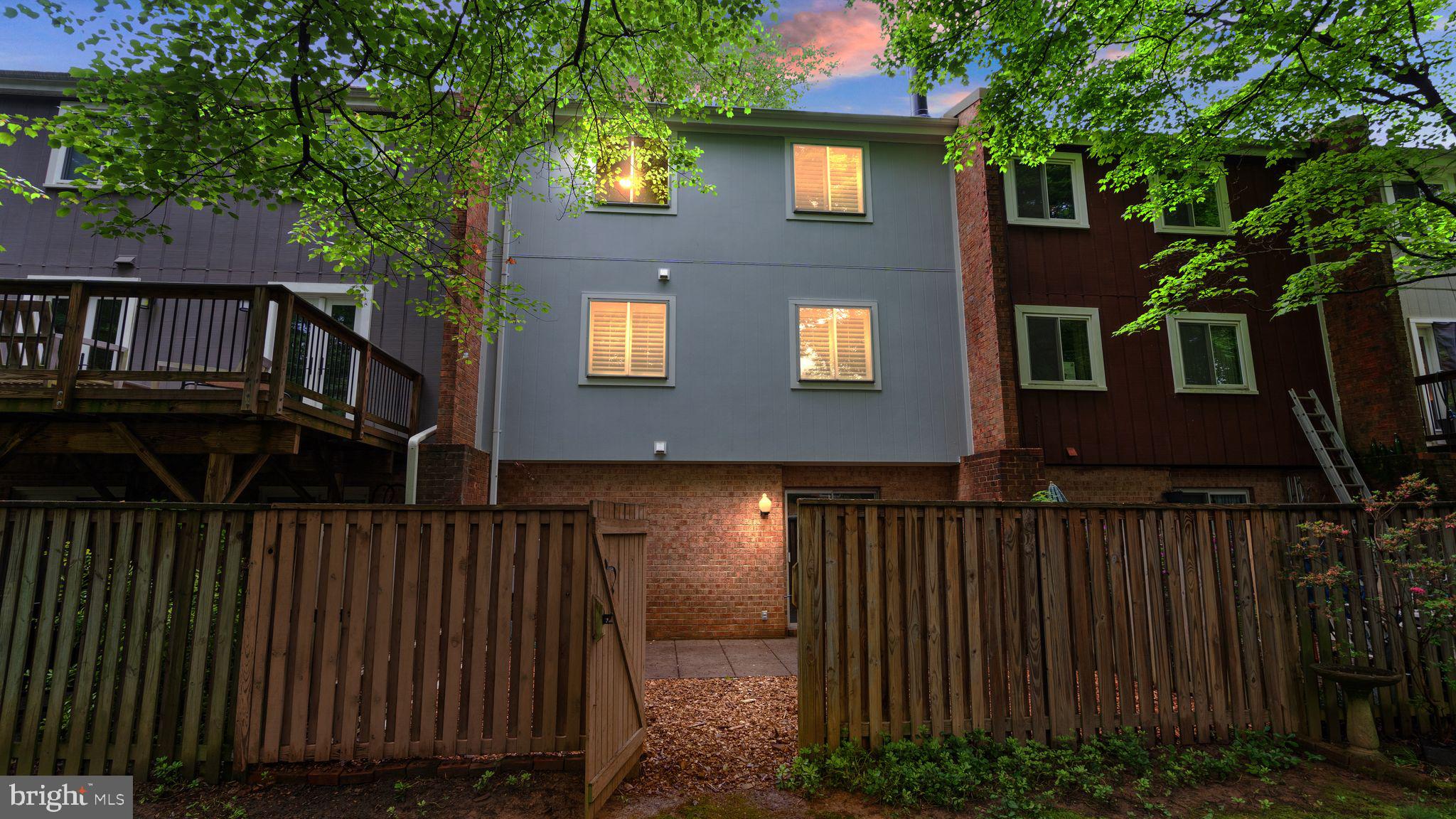 FOREST EDGE - Residential