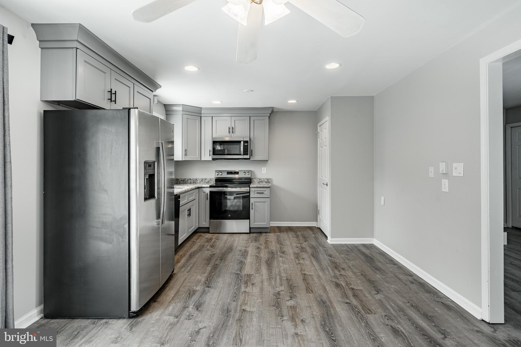 INGLESIDE VILLAGE - Residential