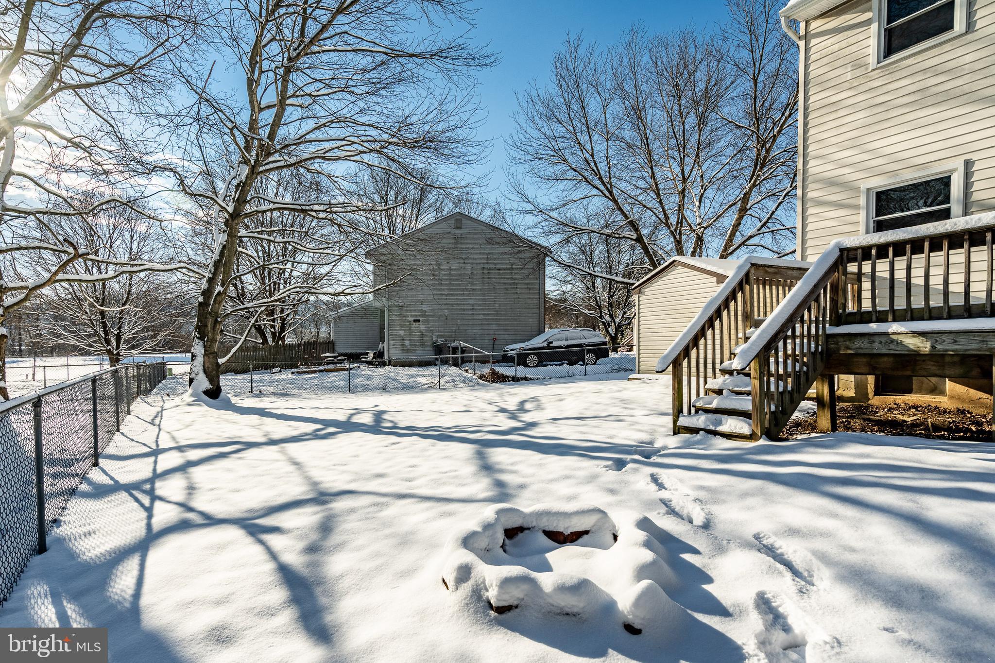 INGLESIDE VILLAGE - Residential