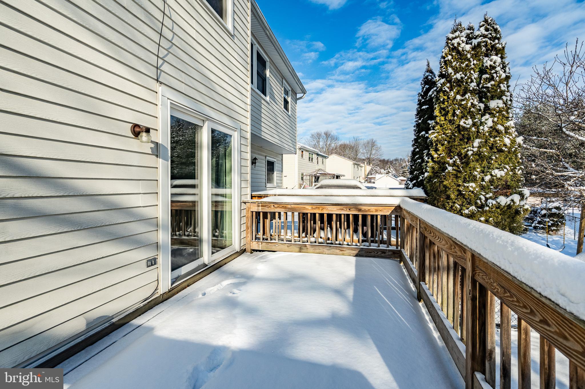 INGLESIDE VILLAGE - Residential