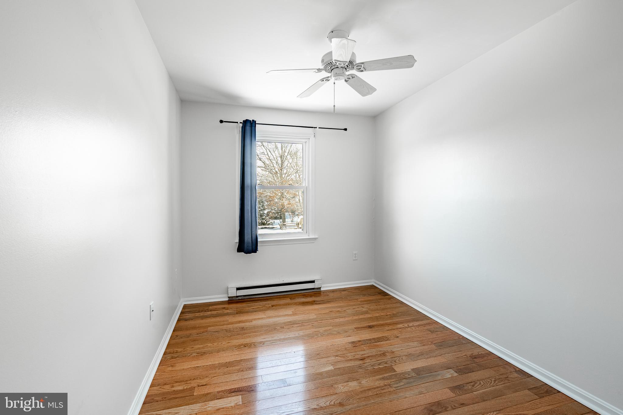 INGLESIDE VILLAGE - Residential