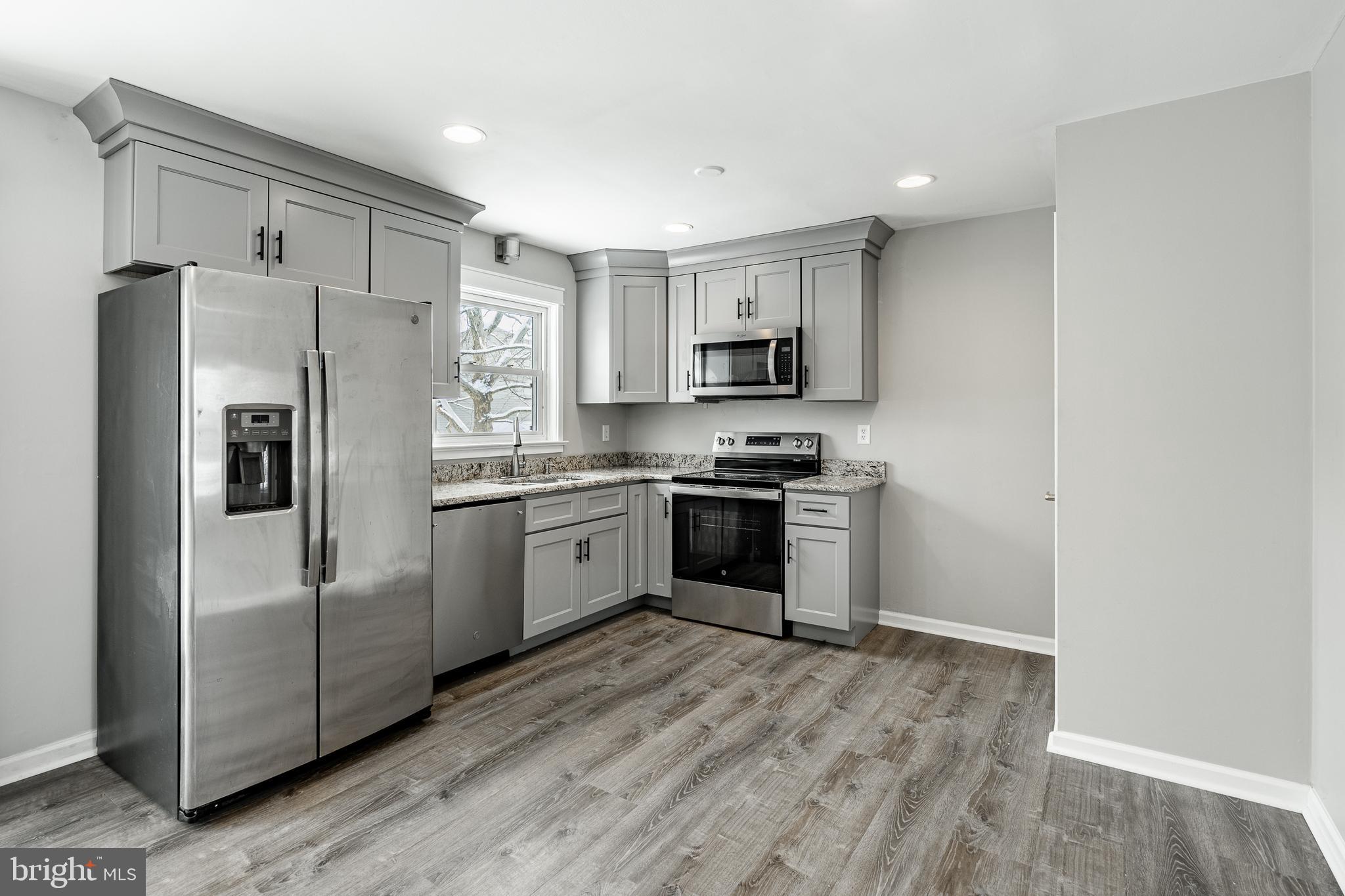 INGLESIDE VILLAGE - Residential