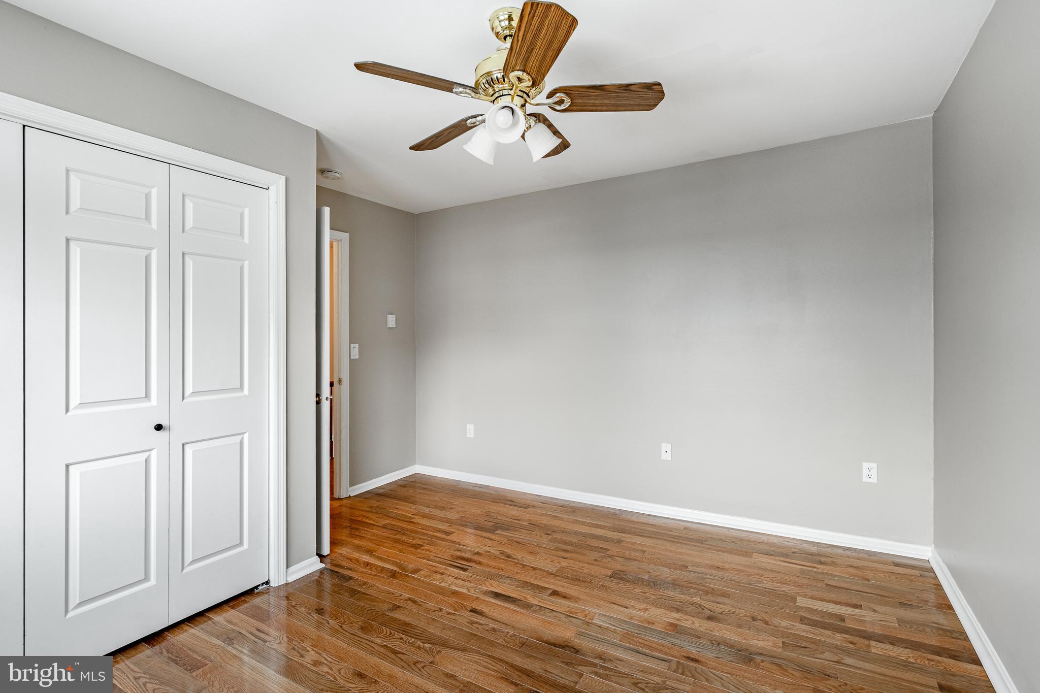 INGLESIDE VILLAGE - Residential