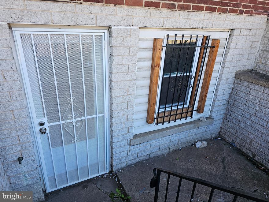 One bedroom basement level apartment with luxury vinyl plank floor.  Basement entry has small patio and security door.  Landlord is looking for long term tenant with good credit and good rental history.  No pets preferred.