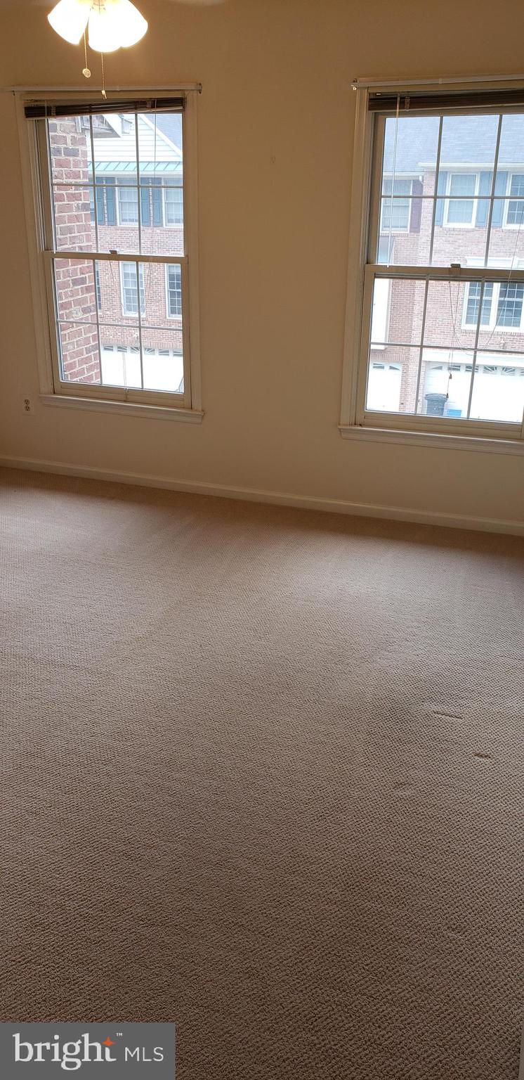 FALLSTONE - Residential Lease