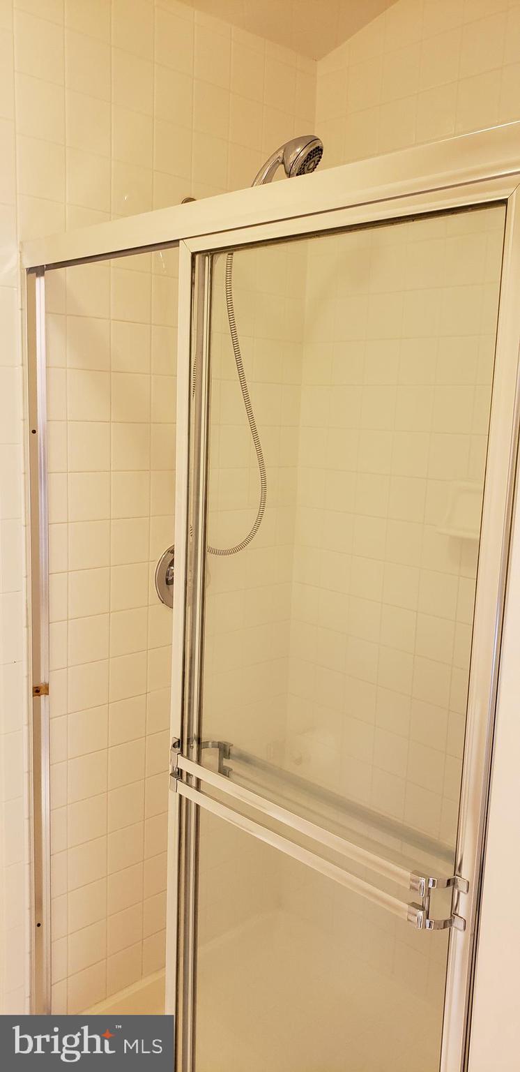 FALLSTONE - Residential Lease