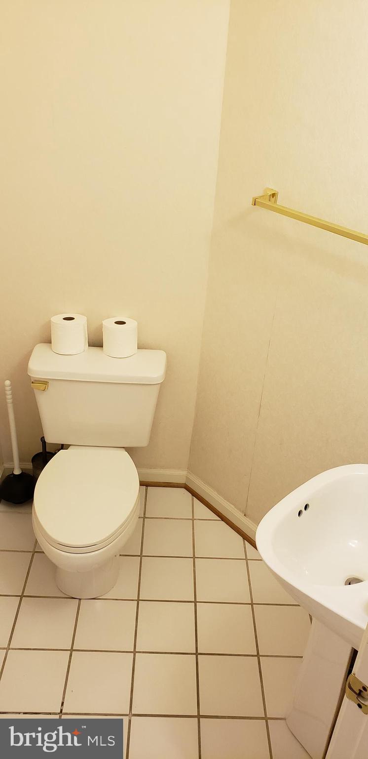 FALLSTONE - Residential Lease