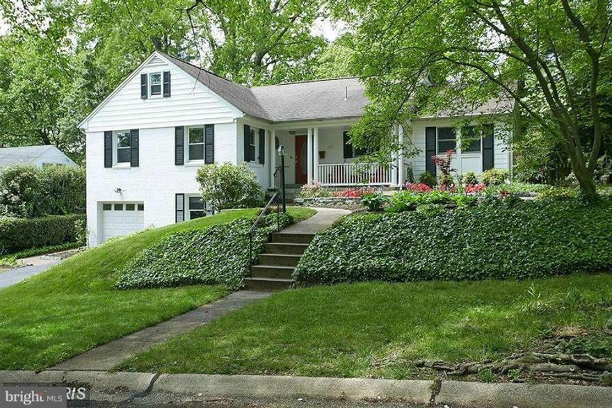 Renovated home w/ updated granite & stainless kitchen open to bright, cathedral ceiling family room addition! Good bedroom sizes; updated hall bath! Nice black and white master shower bath; daylight rec room; clean bright laundry room and 1/2 bath; Extra storage space on lower level; FINISHED ATTIC is great office or kids space with its own zone of HVAC; Decent yard. Whitman!