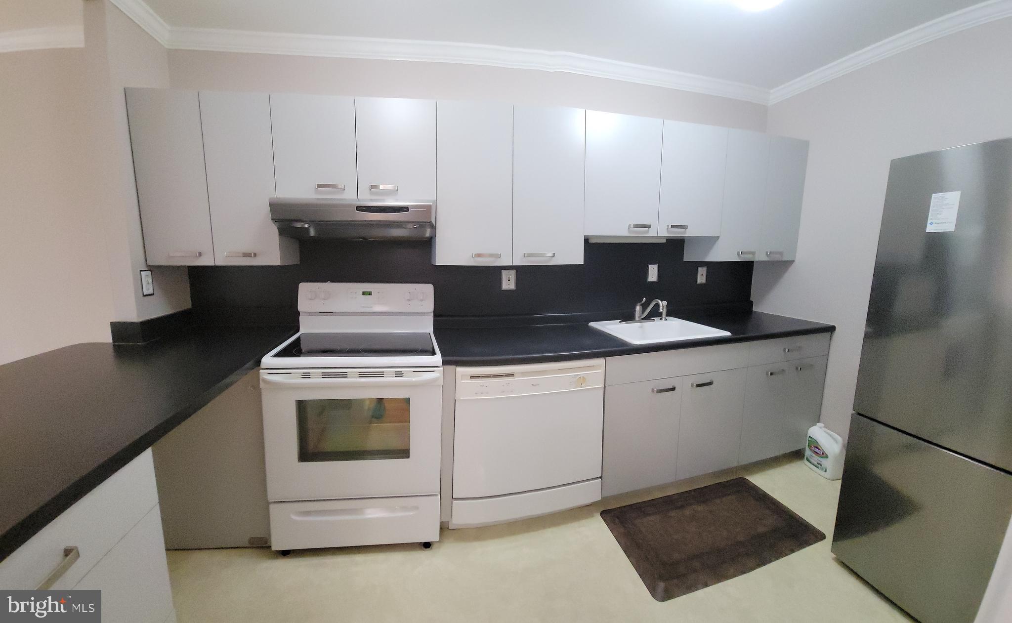 CHELBOURNE PLAZA - Residential