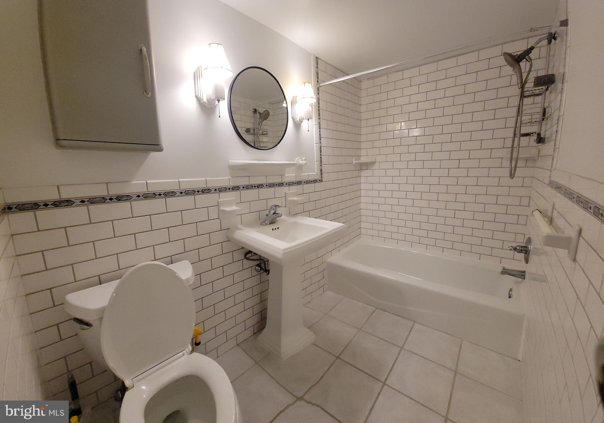 CHELBOURNE PLAZA - Residential