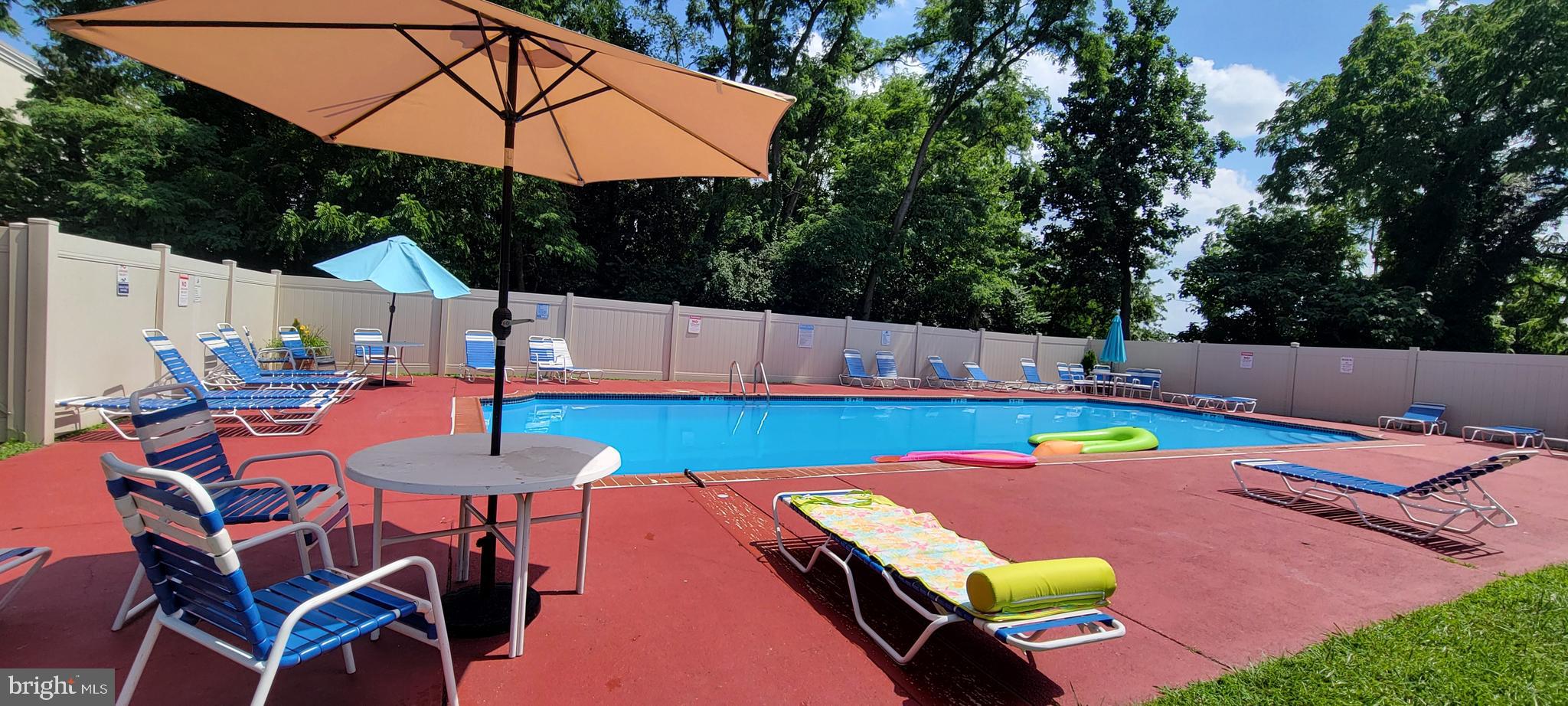 CHELBOURNE PLAZA - Residential