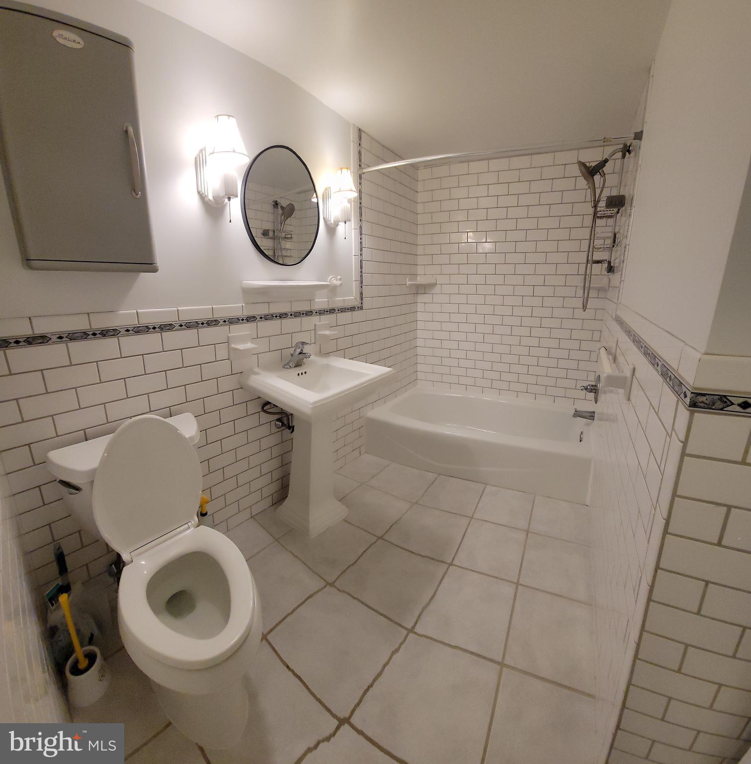 CHELBOURNE PLAZA - Residential