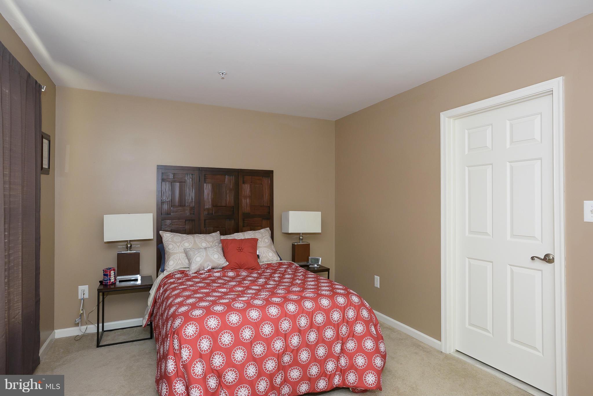 PINEY ORCHARD - Residential