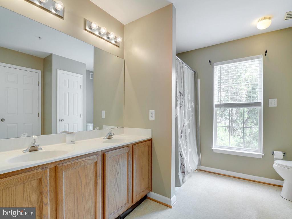 SUMMIT CREEK - Residential