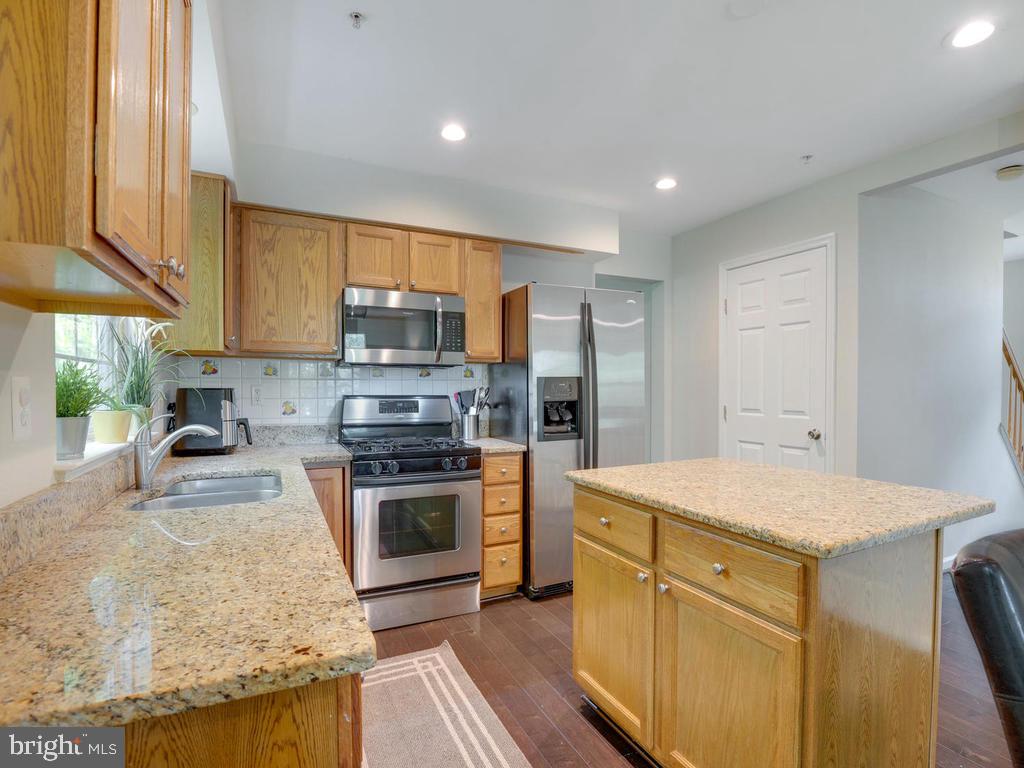 SUMMIT CREEK - Residential