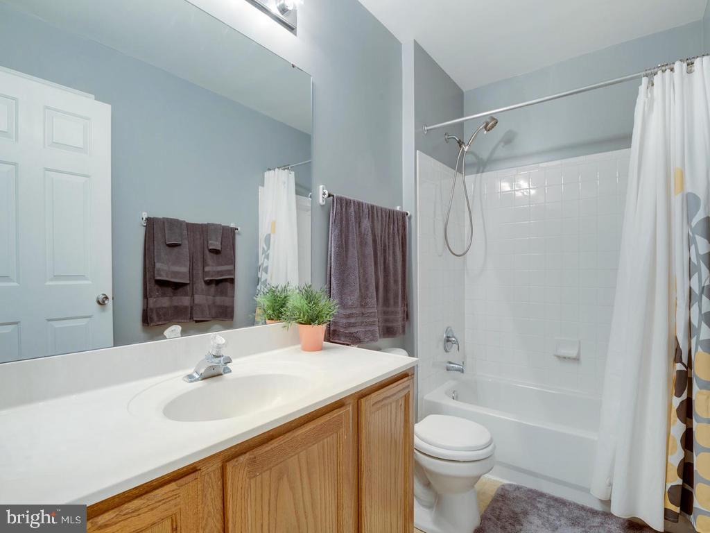 SUMMIT CREEK - Residential