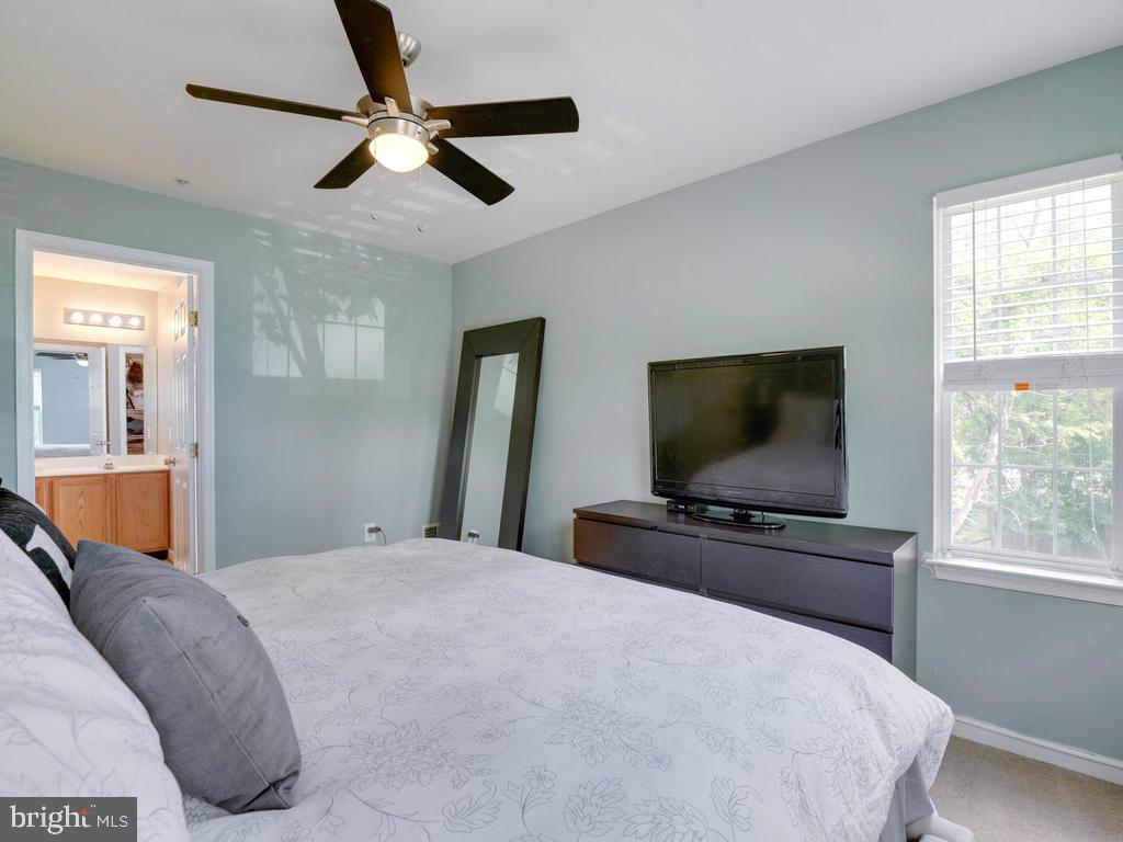 SUMMIT CREEK - Residential