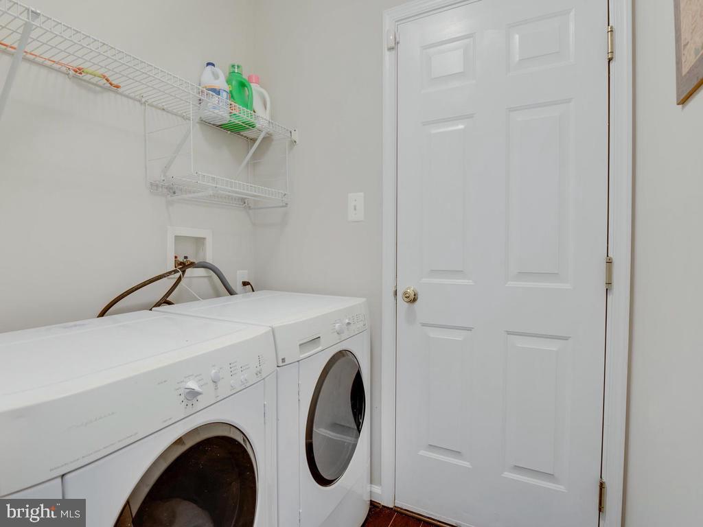 SUMMIT CREEK - Residential