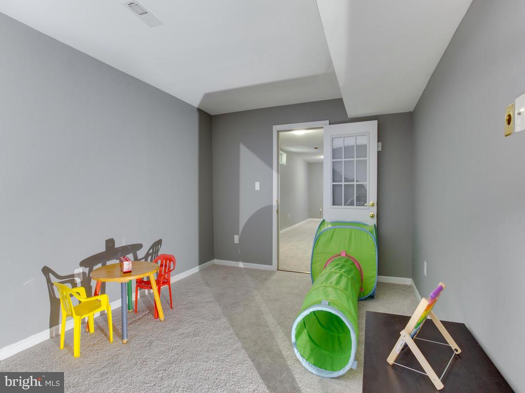 SUMMIT CREEK - Residential