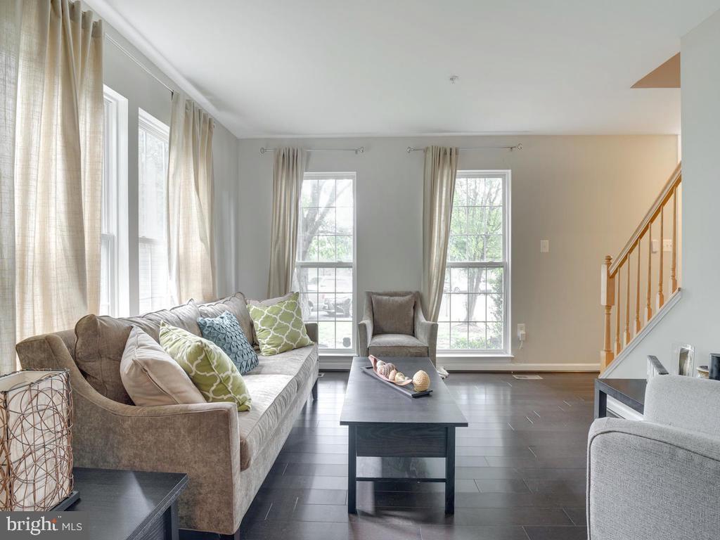 SUMMIT CREEK - Residential