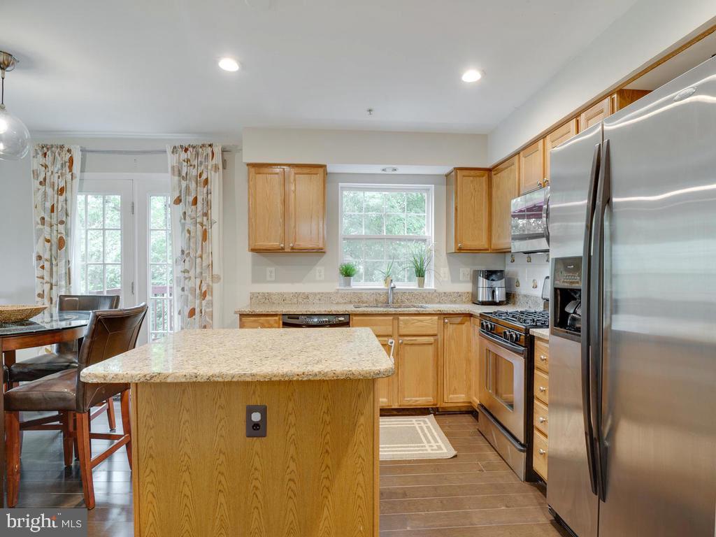 SUMMIT CREEK - Residential