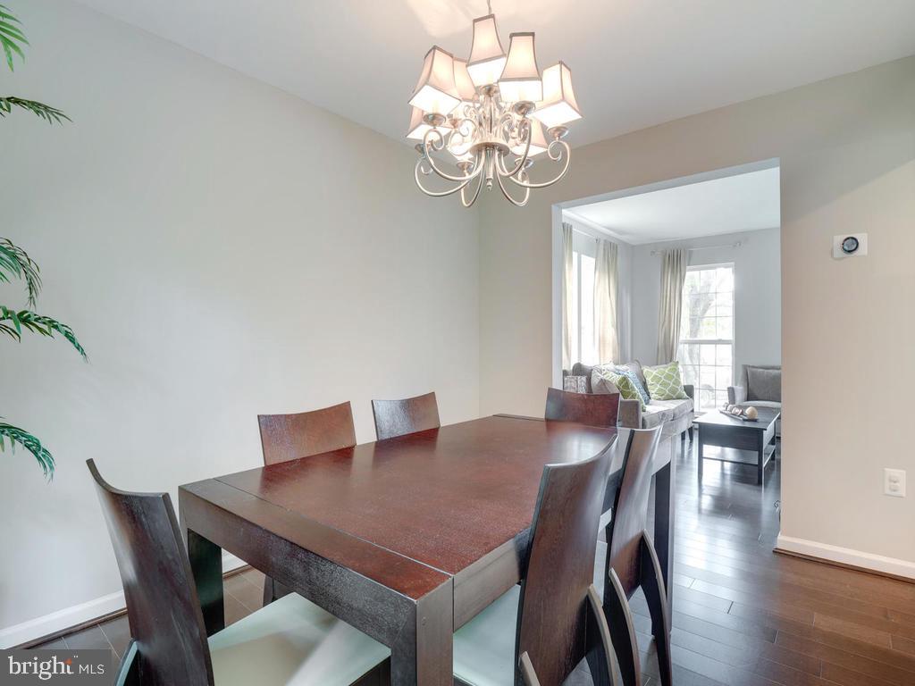 SUMMIT CREEK - Residential