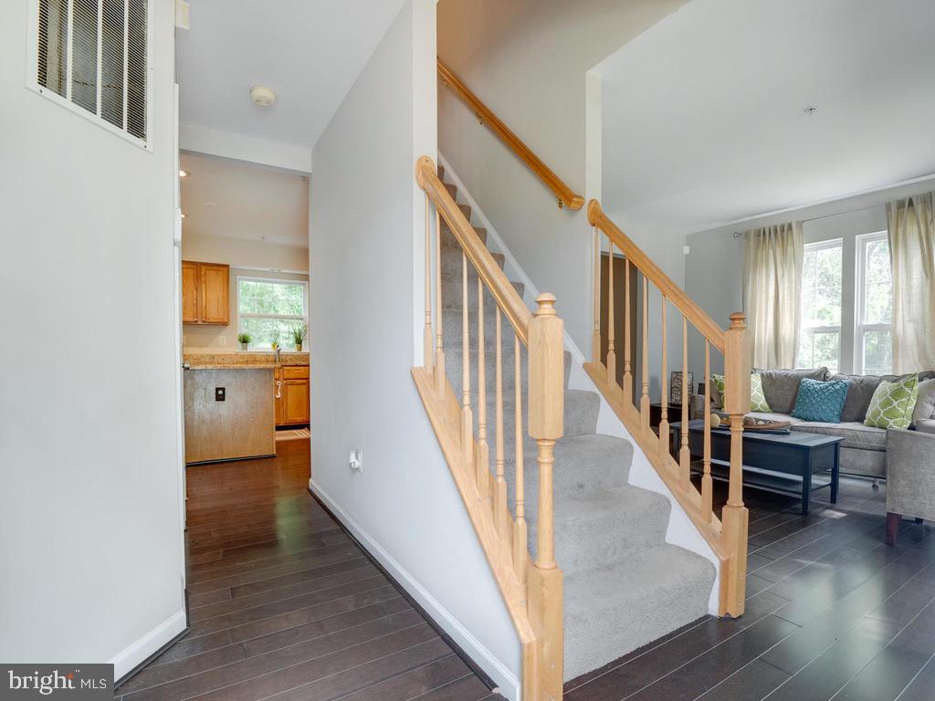 SUMMIT CREEK - Residential