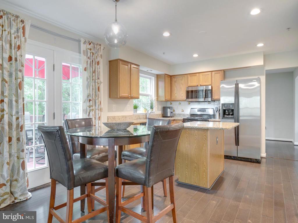 SUMMIT CREEK - Residential