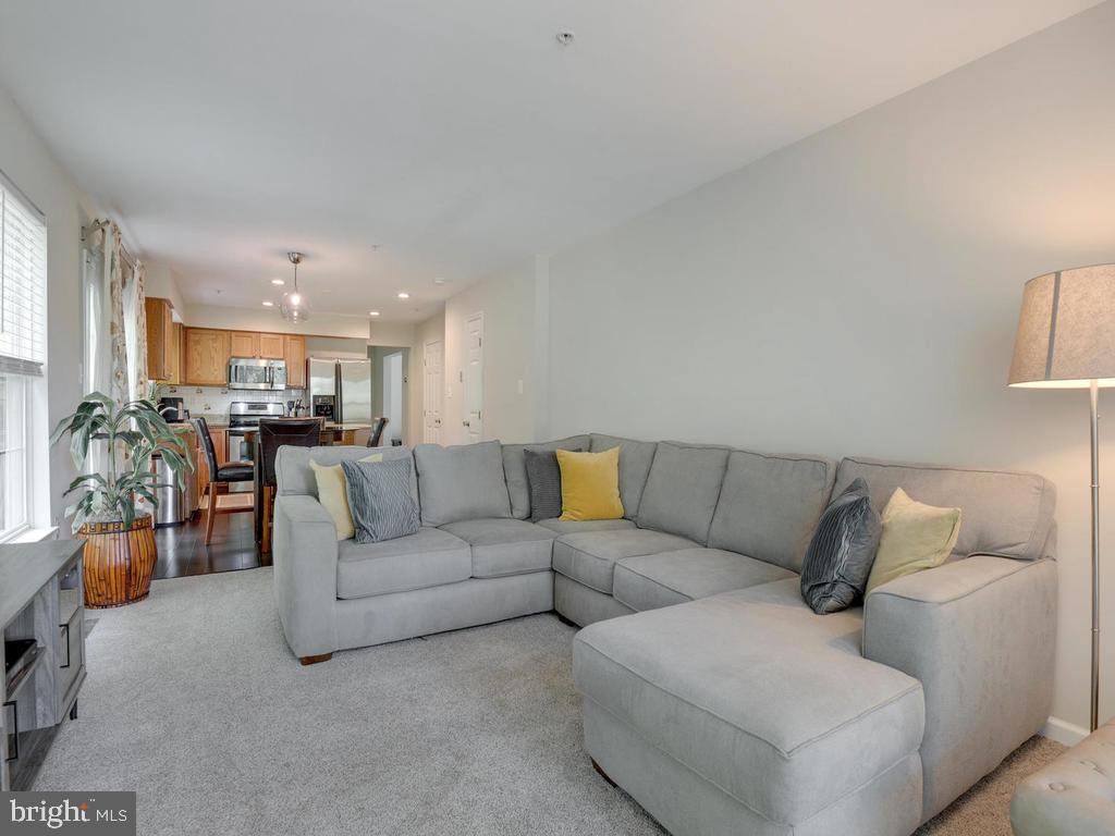 SUMMIT CREEK - Residential