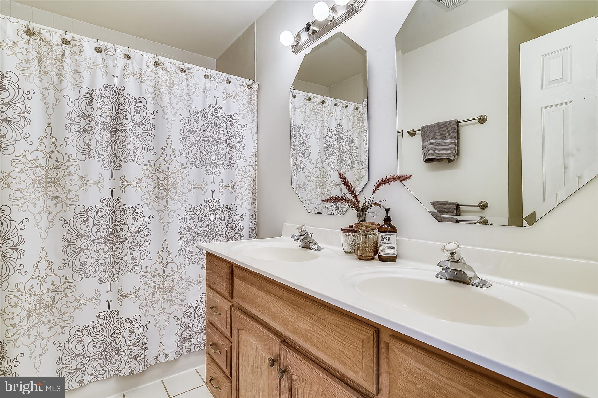 OMISOL ESTATES - Residential