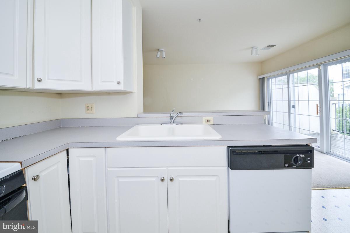 WESTWOOD VILLAGE - Residential Lease