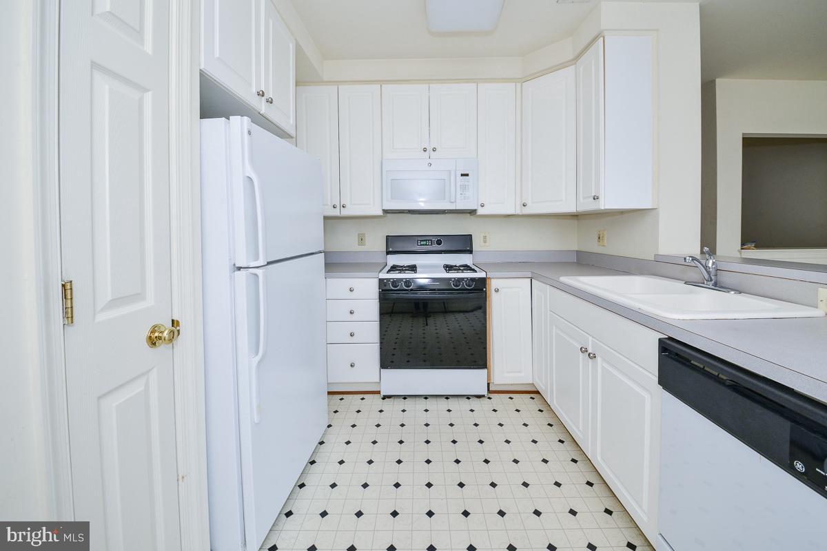 WESTWOOD VILLAGE - Residential Lease