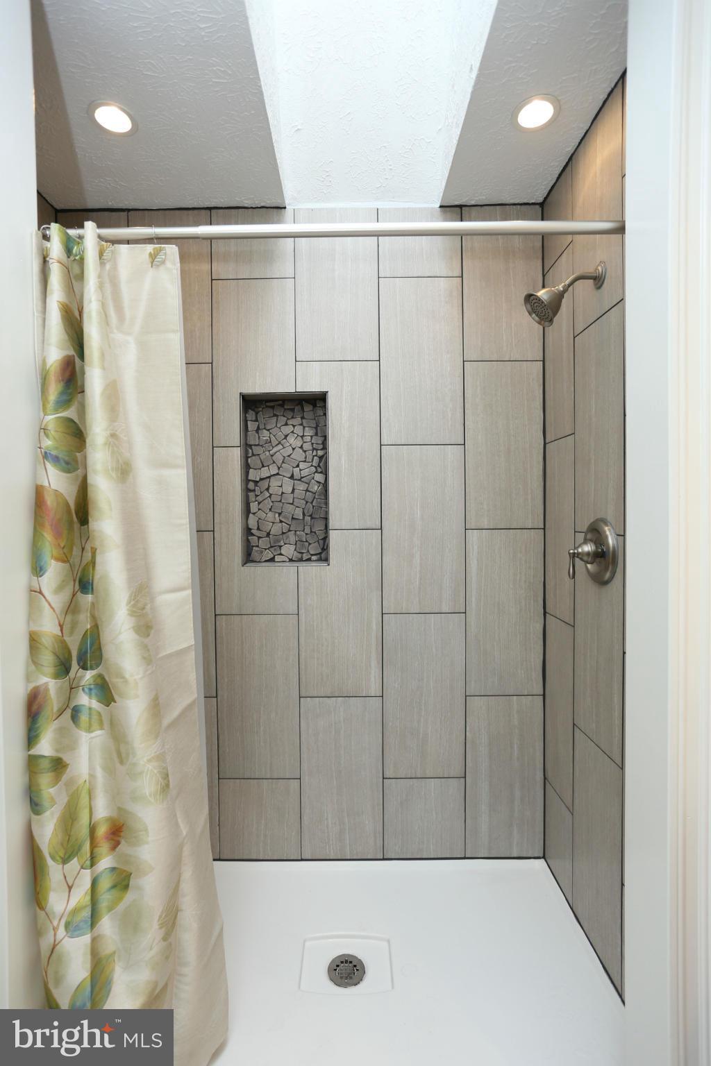 MAYFAIR-PLAT ONE - Residential