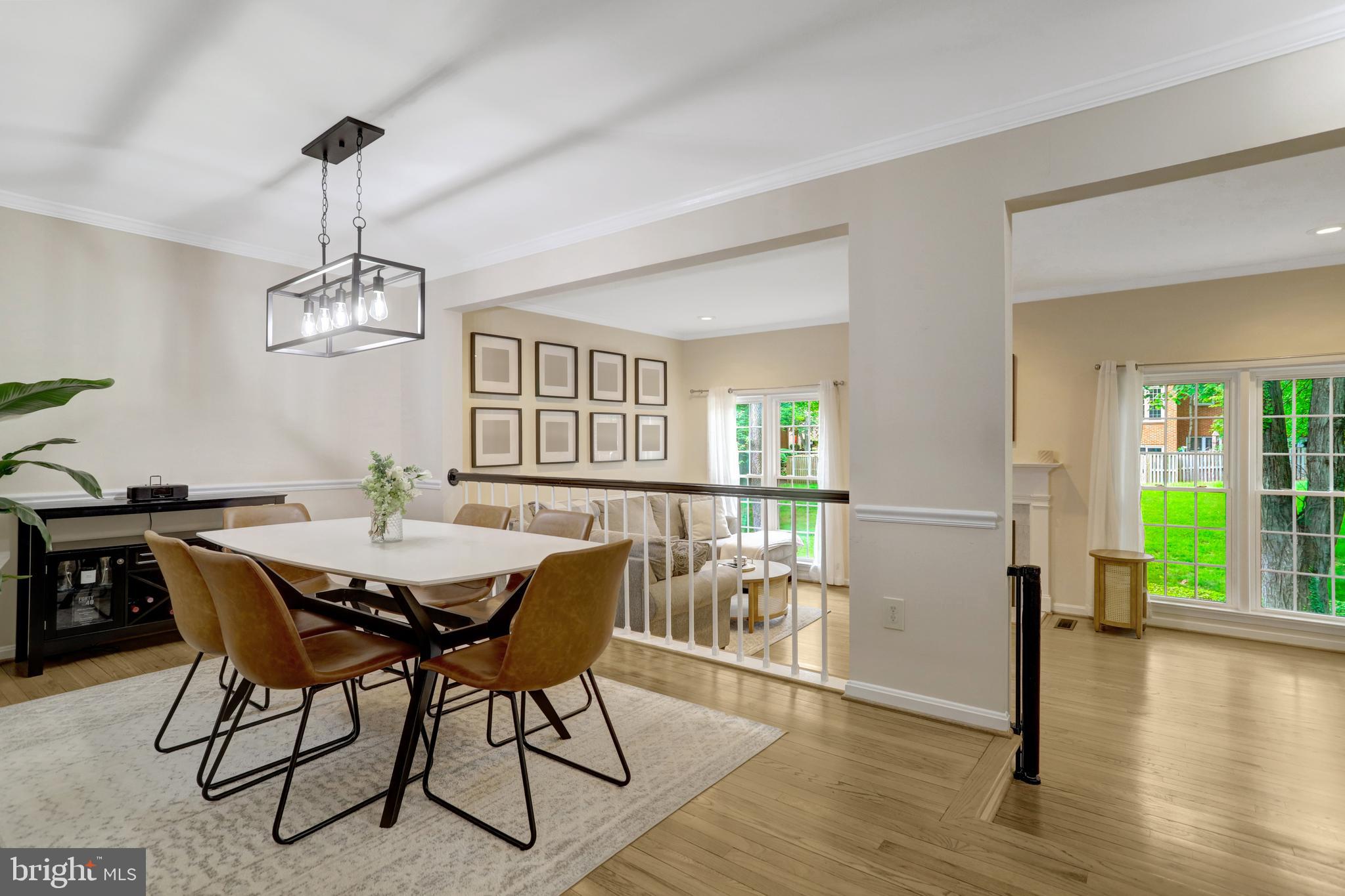 MANCHESTER SQUARE - Residential Lease