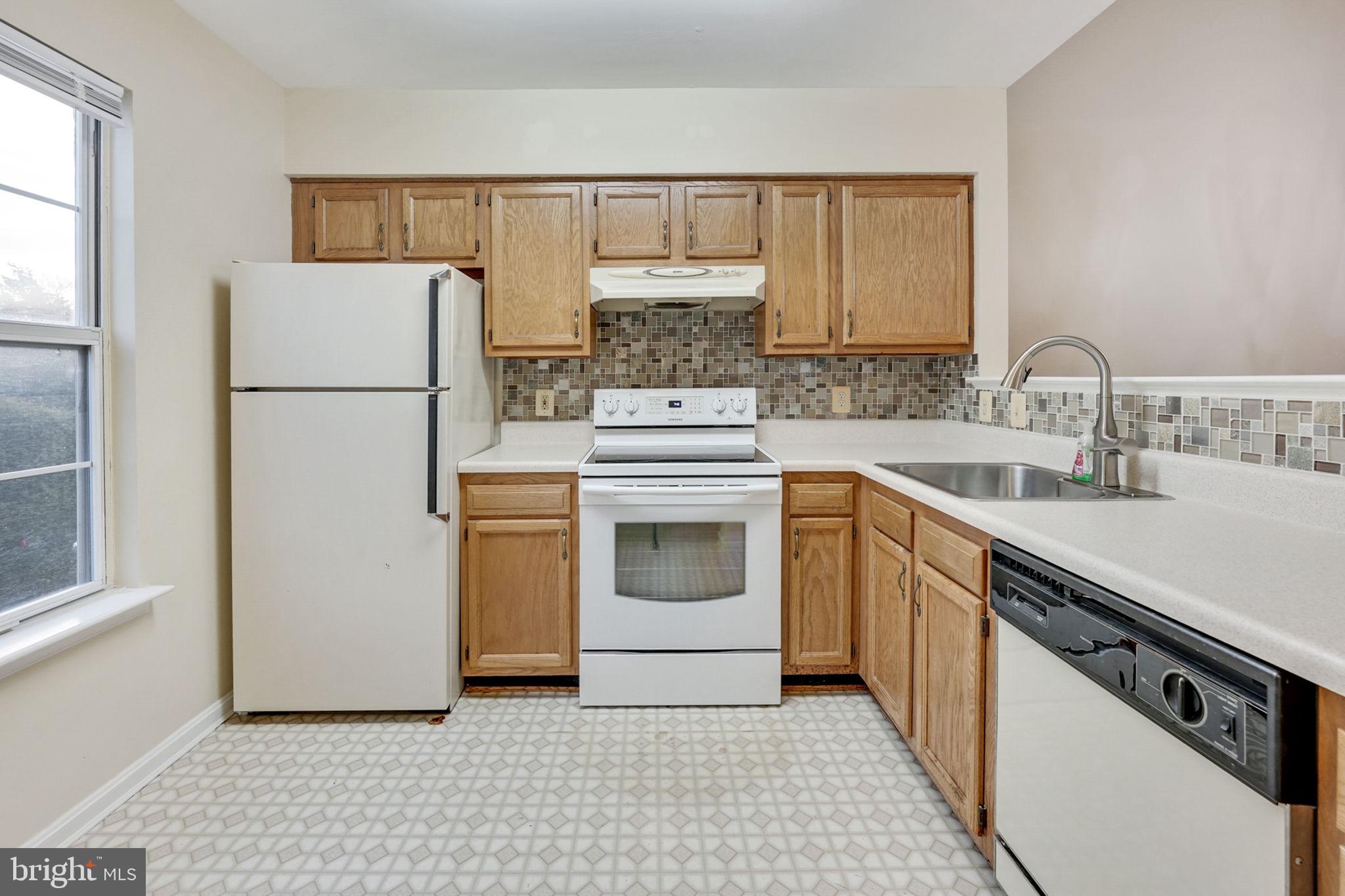 ROLLING OAKS - Residential