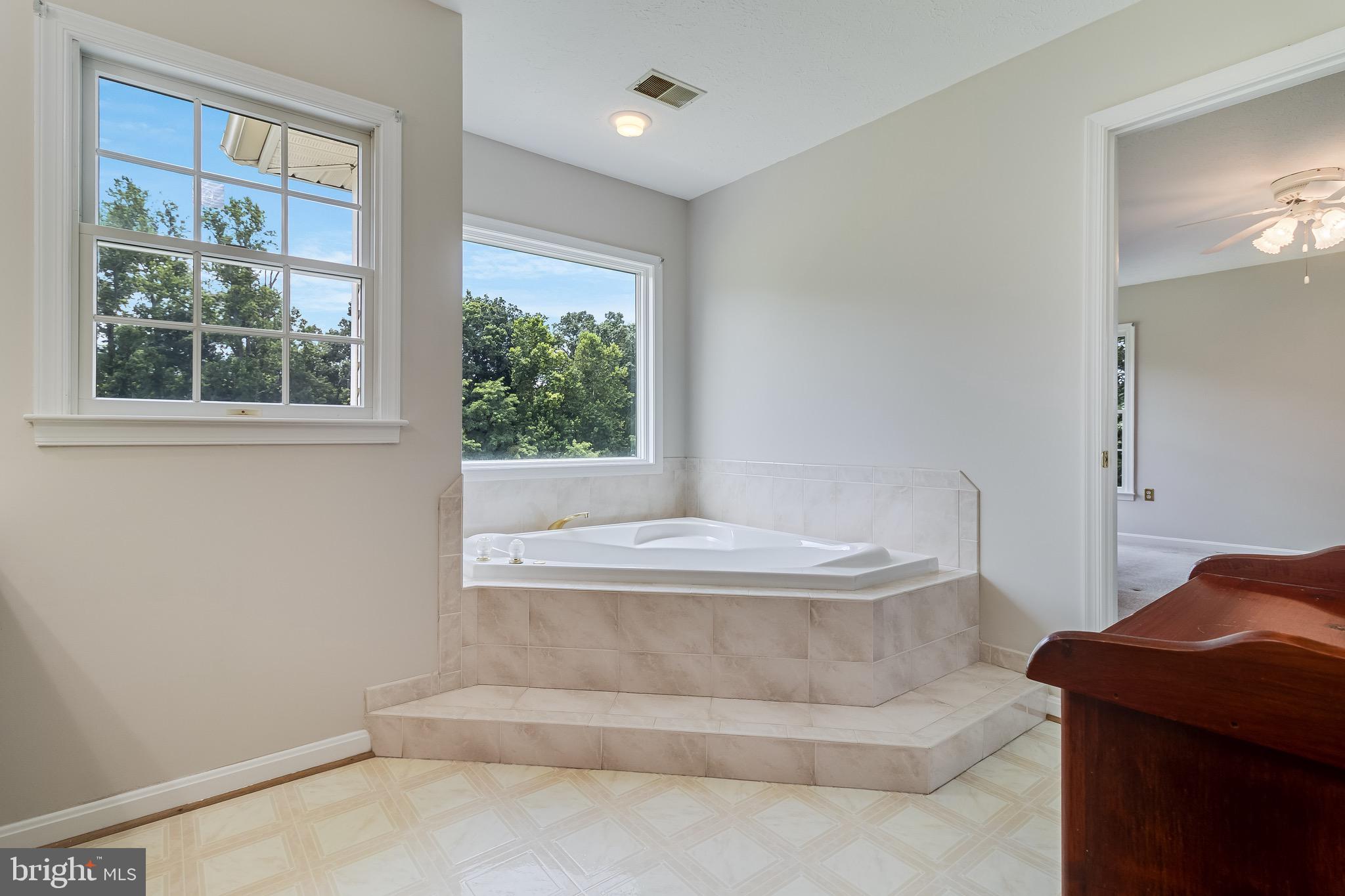 BRIDGELEIGH FARMS - Residential