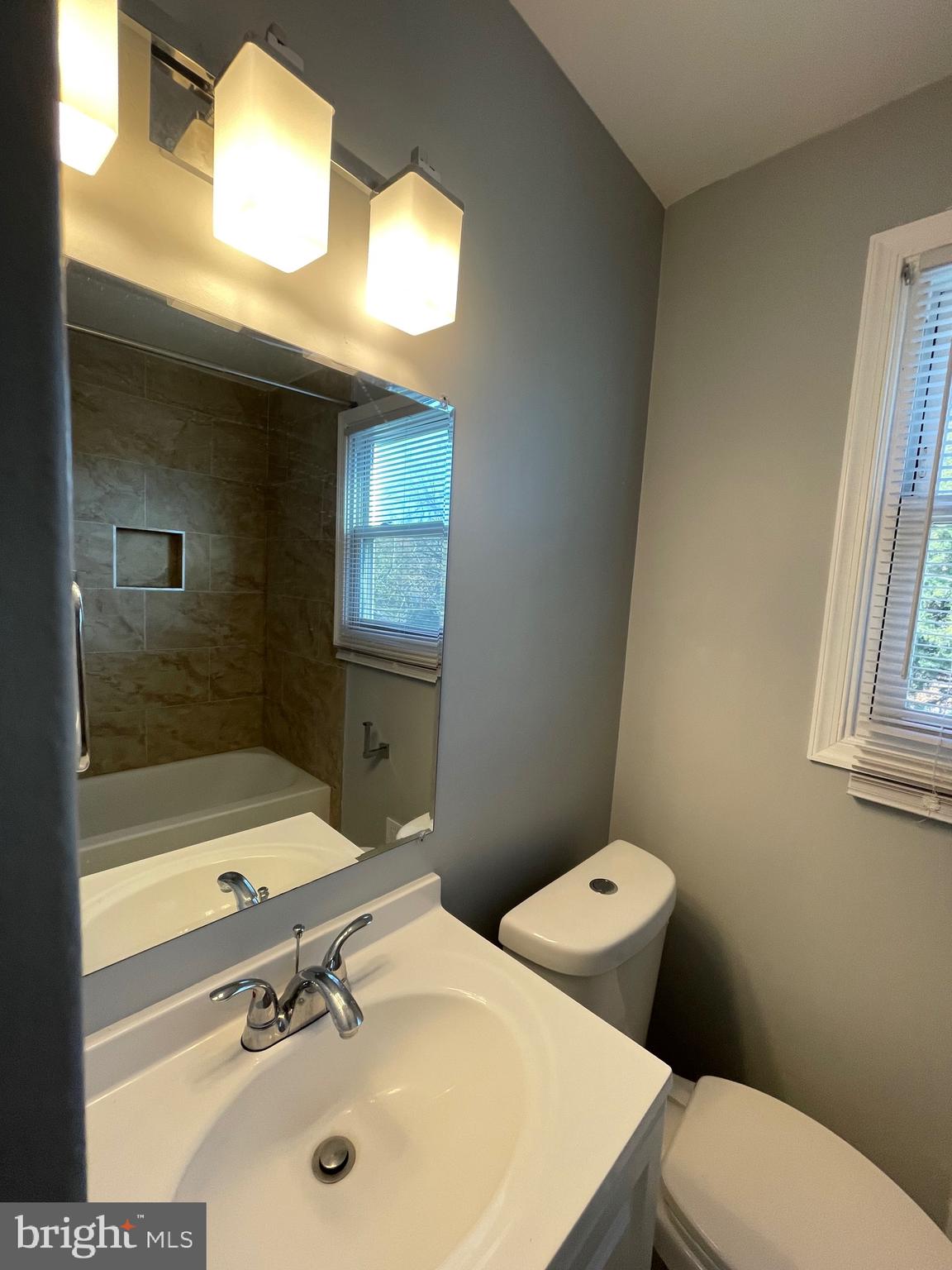 ST CHARLES SUB - CARRINGTON - Residential Lease