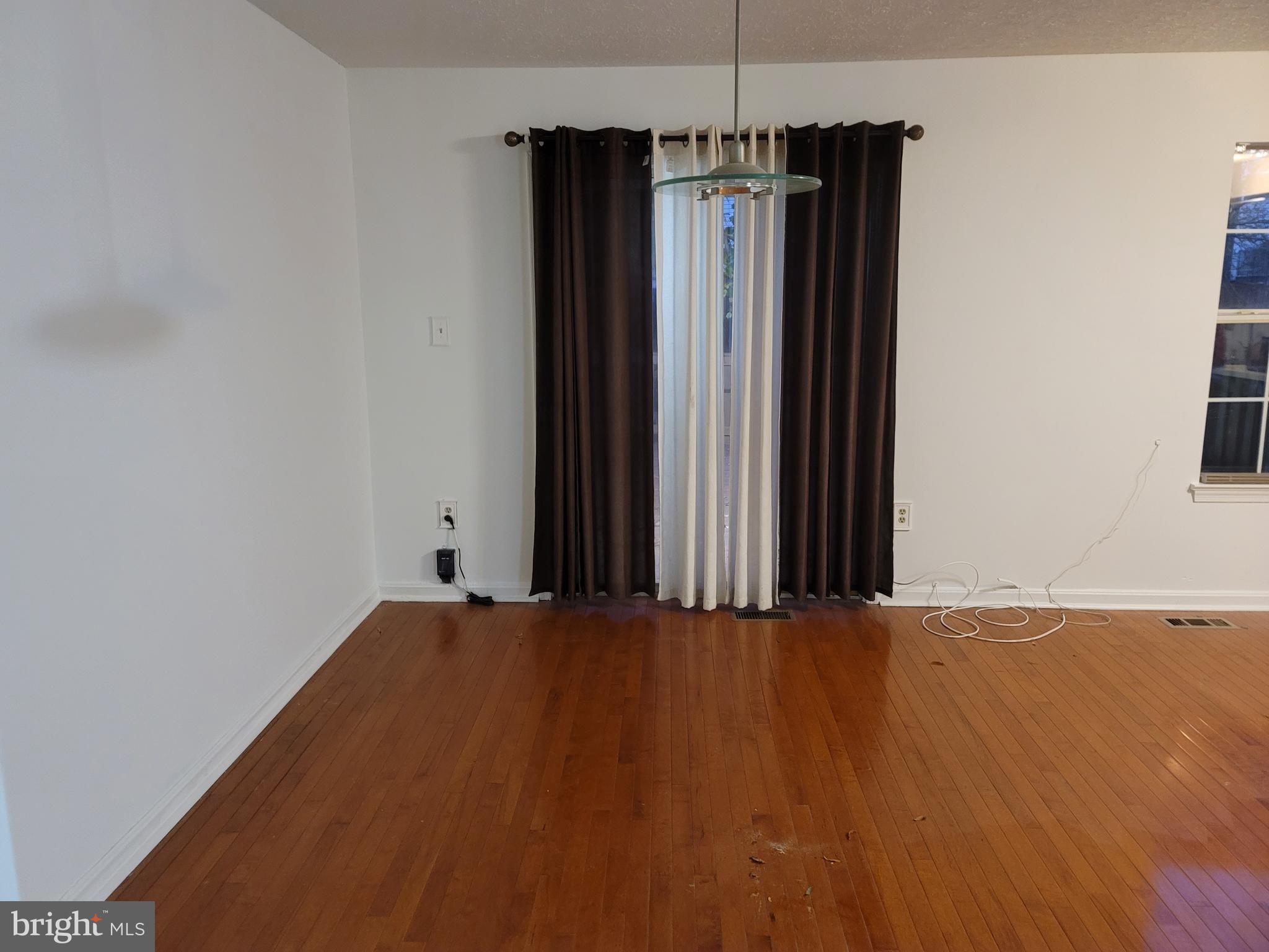 ROYAL PLAZA - Residential Lease