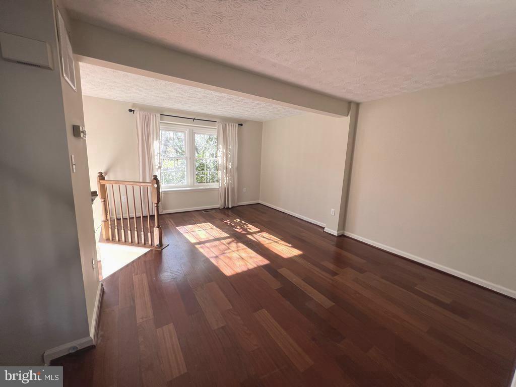 PINEY ORCHARD - Residential Lease