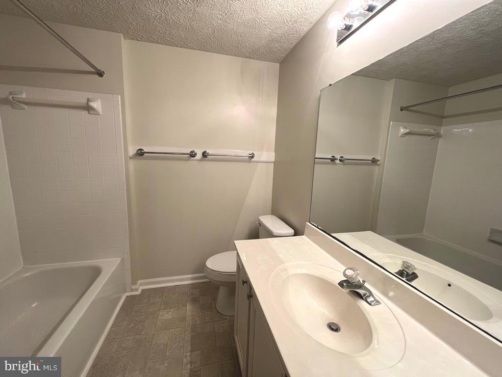 PINEY ORCHARD - Residential Lease