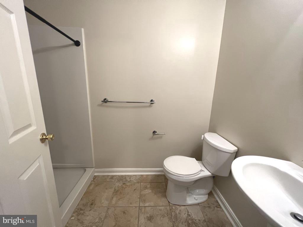 PINEY ORCHARD - Residential Lease