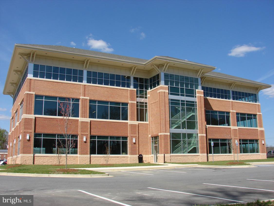 FAIRVIEW CENTER - Commercial Lease