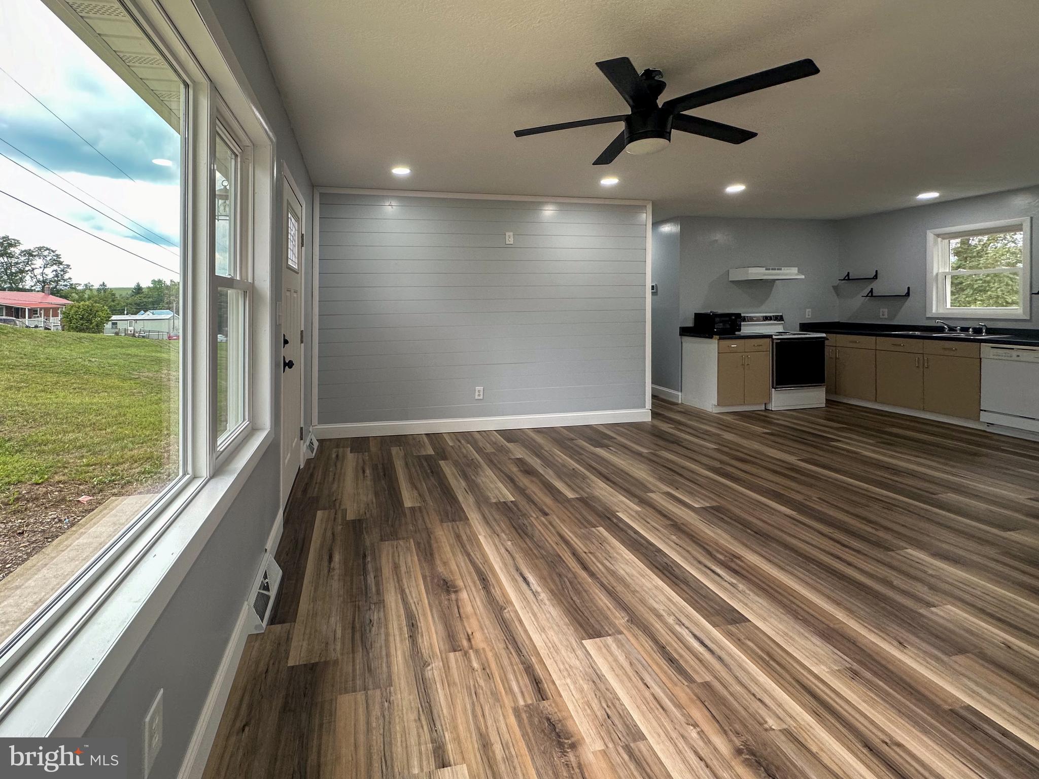 ELK GARDEN - Residential