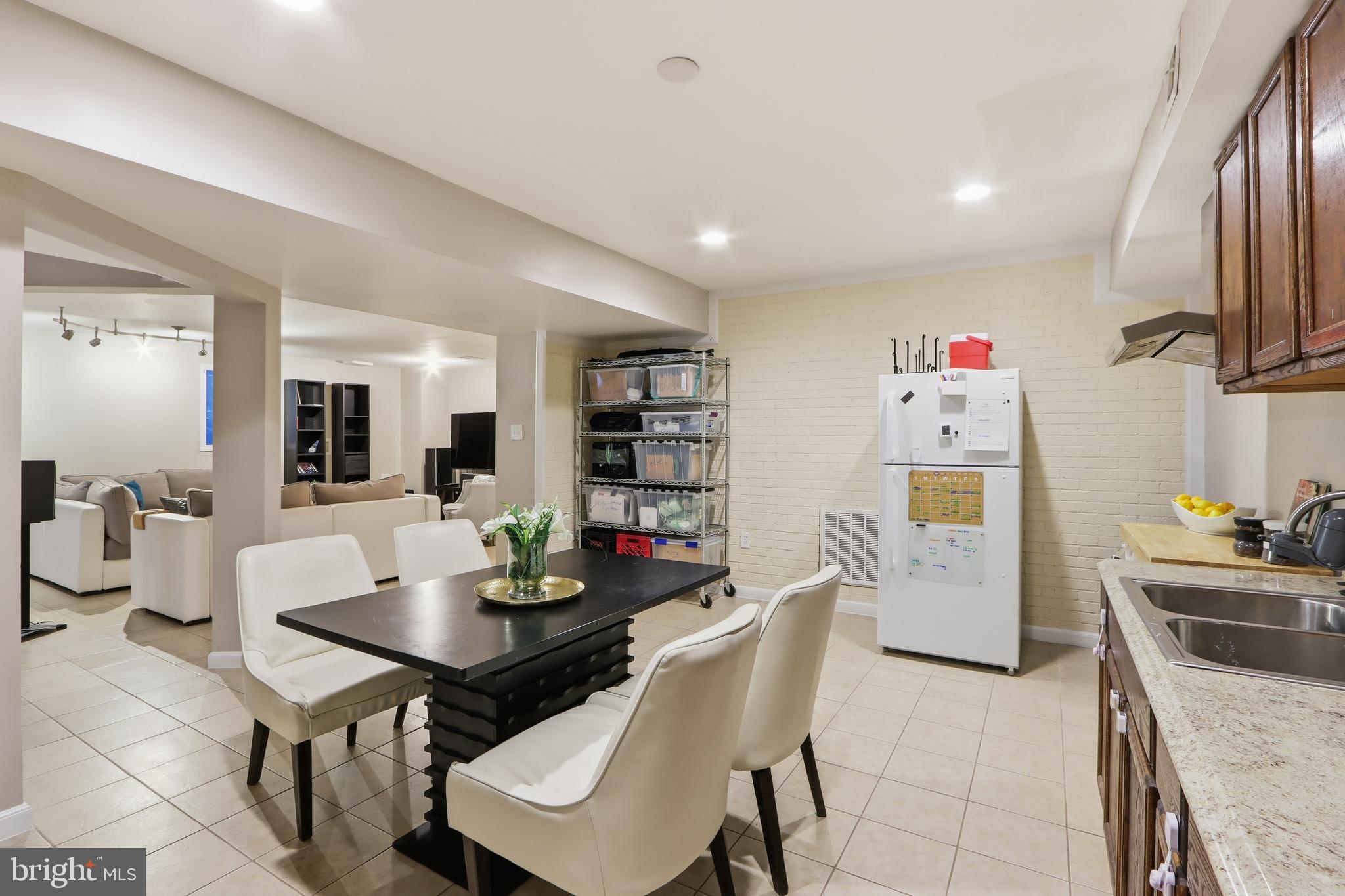 COLESVILLE OUTSIDE - Residential