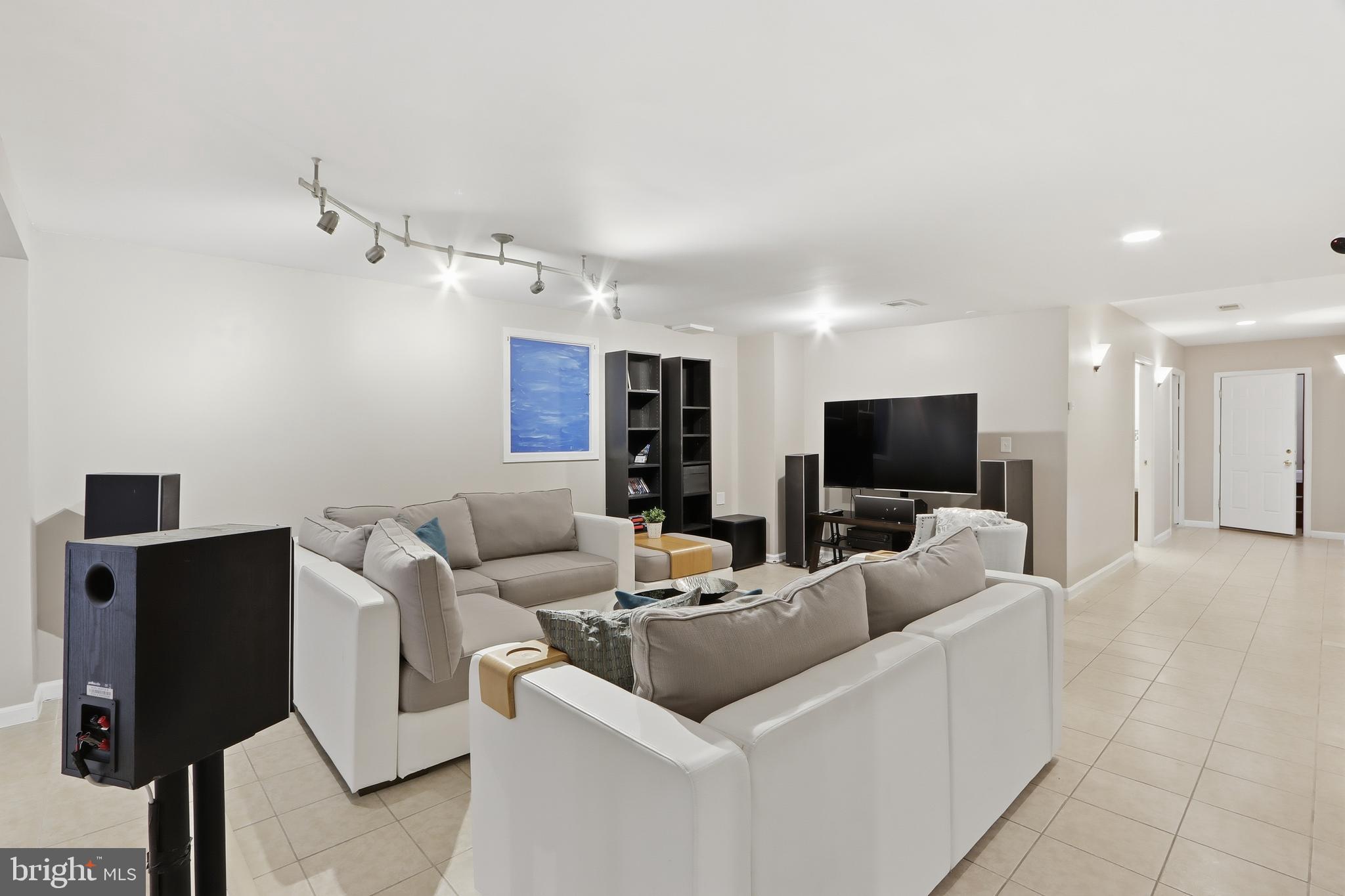 COLESVILLE OUTSIDE - Residential