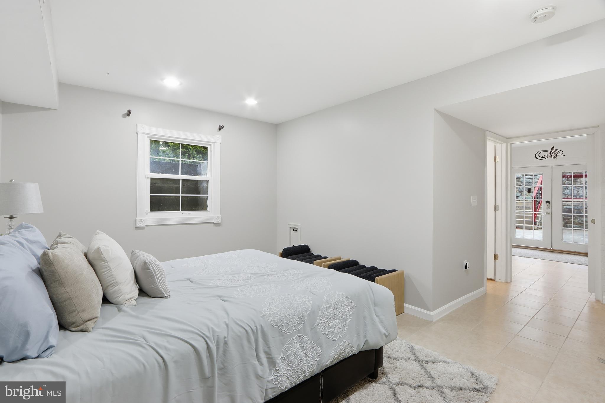 COLESVILLE OUTSIDE - Residential