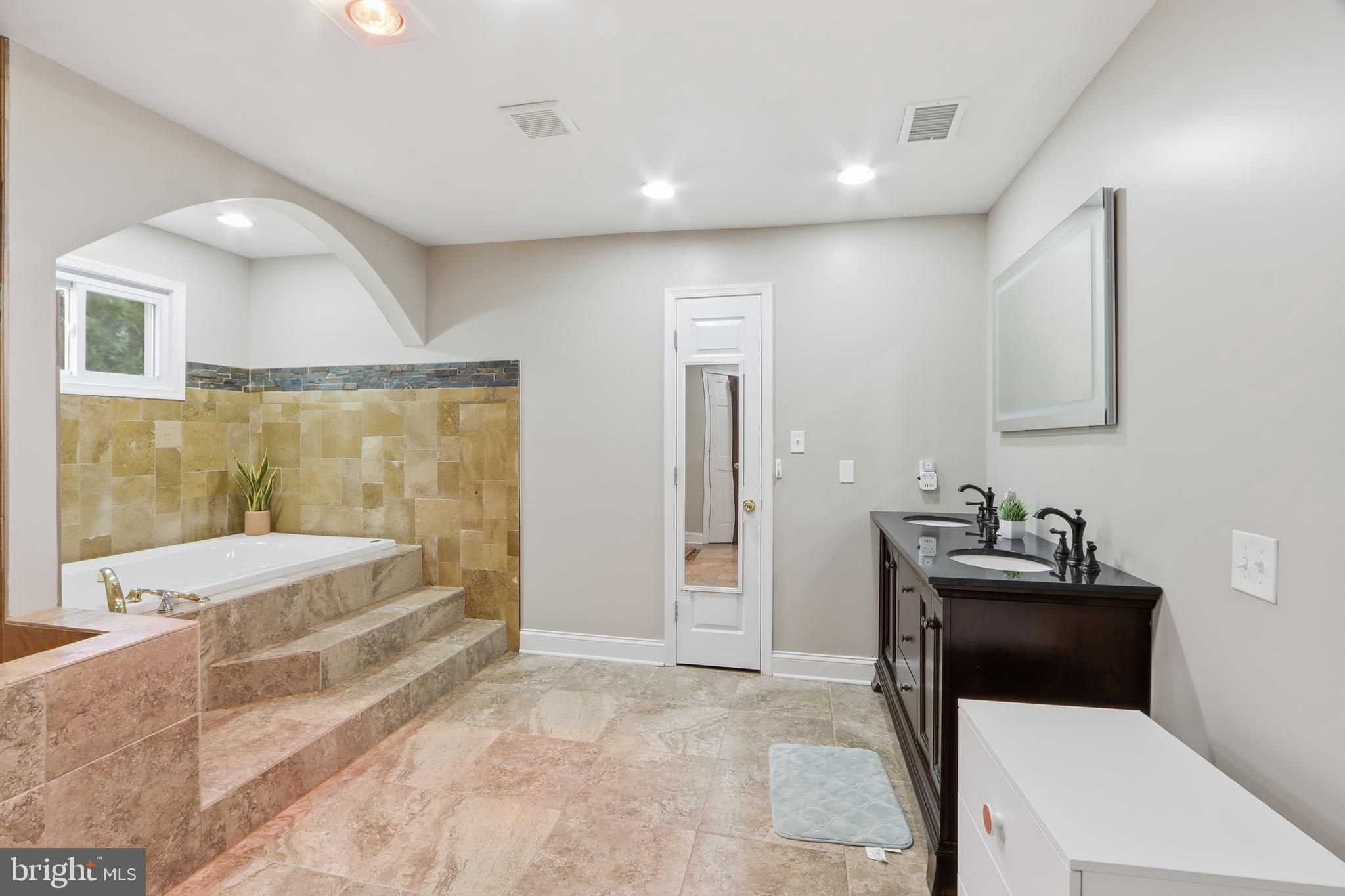 COLESVILLE OUTSIDE - Residential