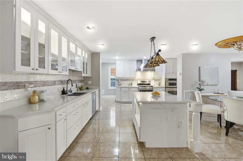 COLESVILLE OUTSIDE - Residential