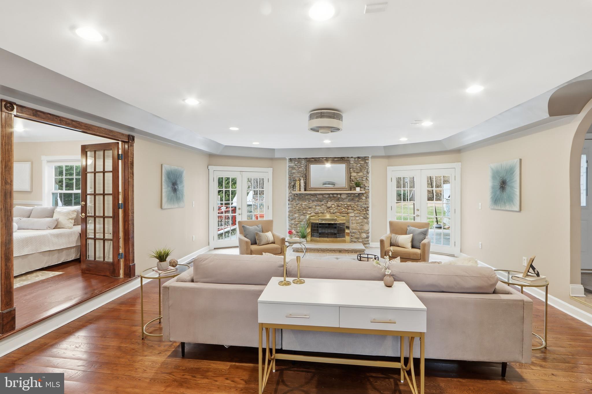 COLESVILLE OUTSIDE - Residential