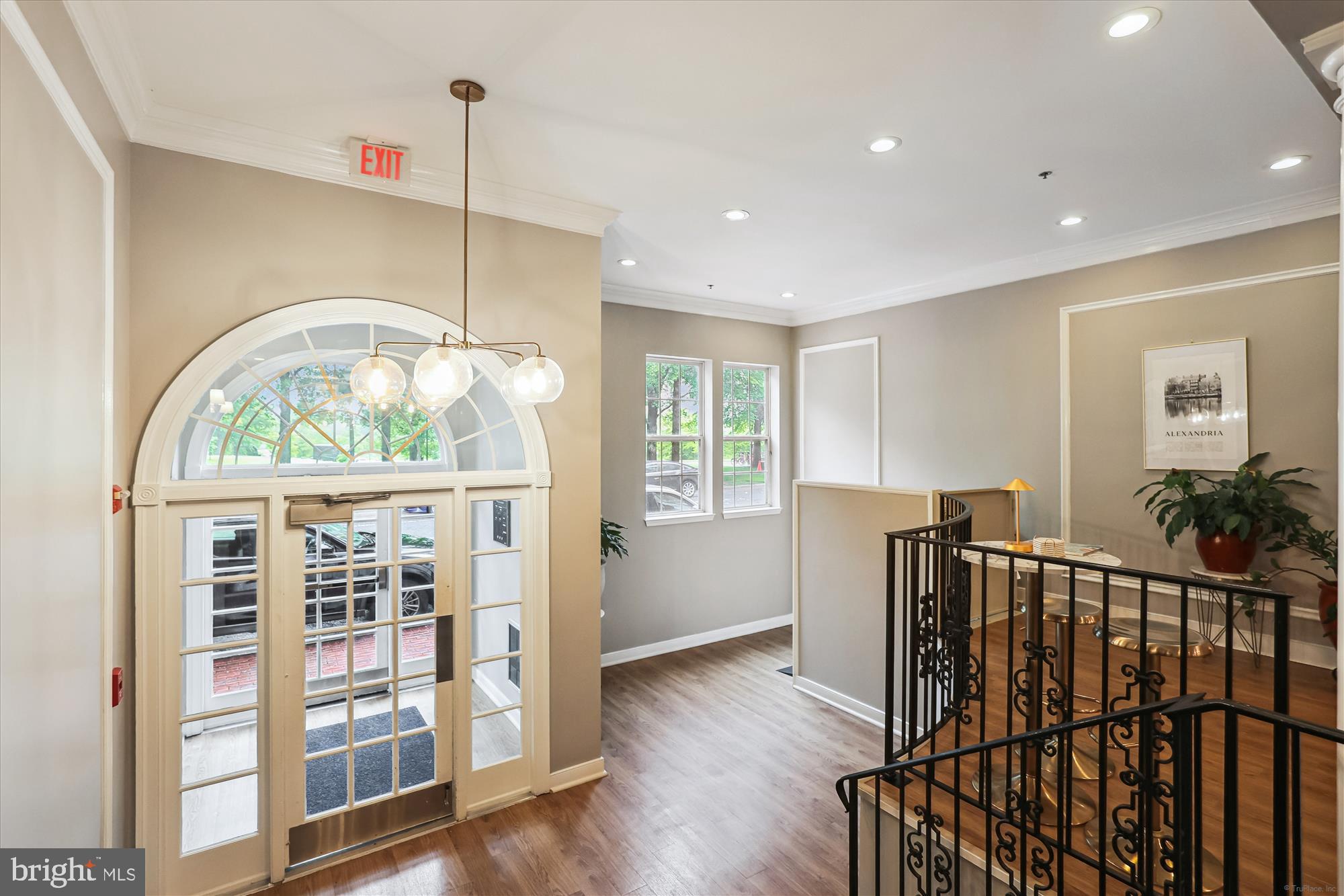 171 SOMERVELLE STREET 402